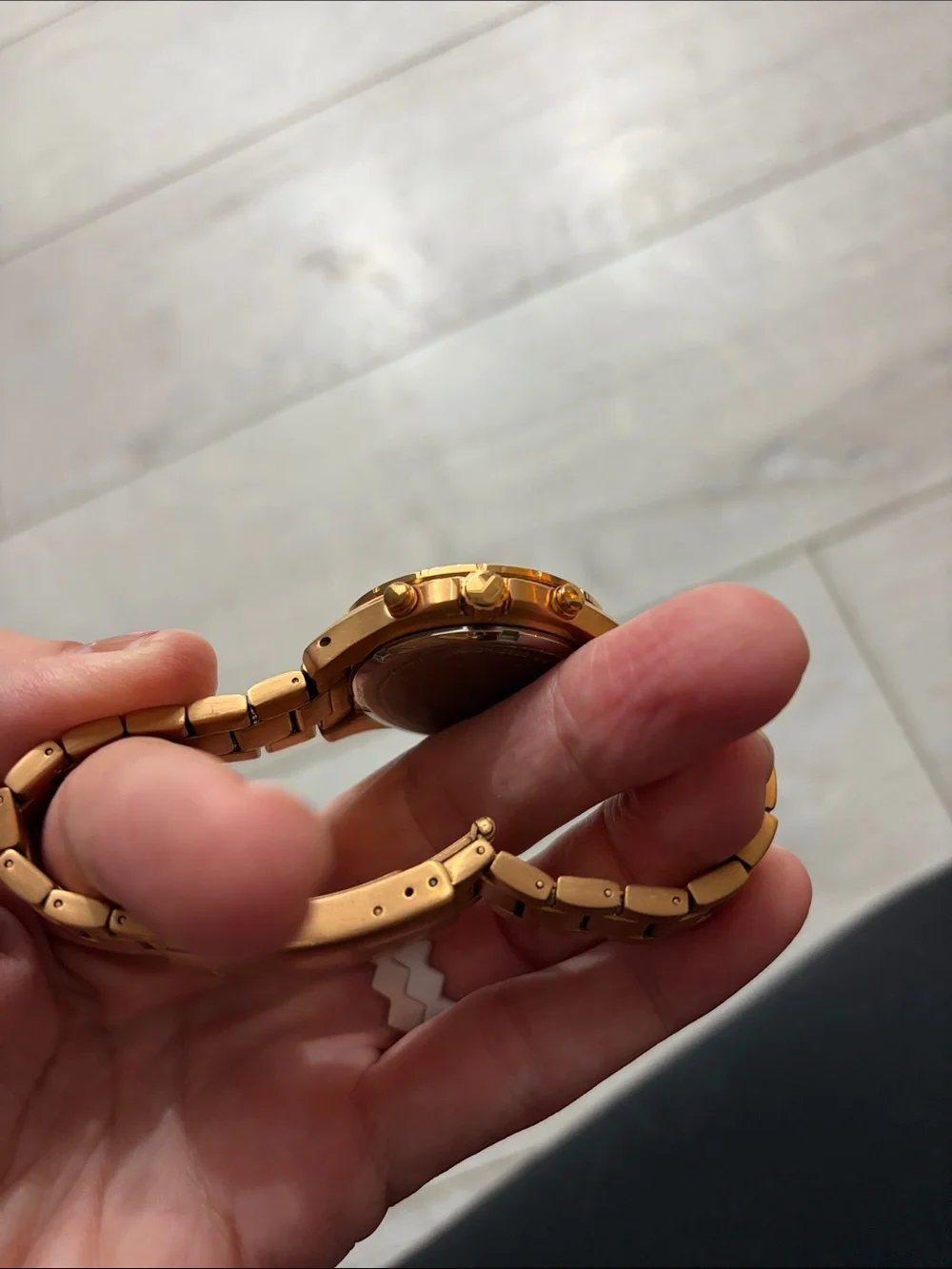 Fossil questions leave